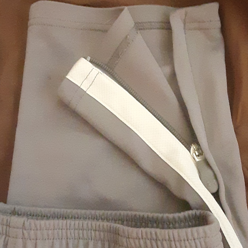 Under Armour pants - Picture 2 of 7